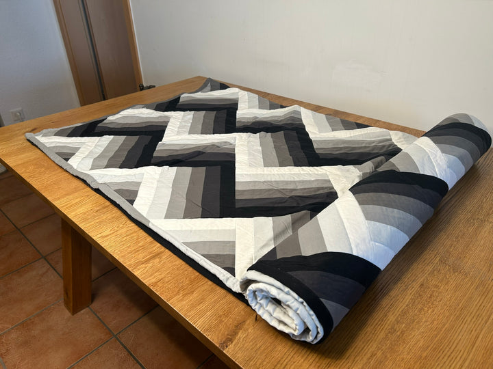 Patchwork - Decke Grau/Schwarz - BenBag GmbH