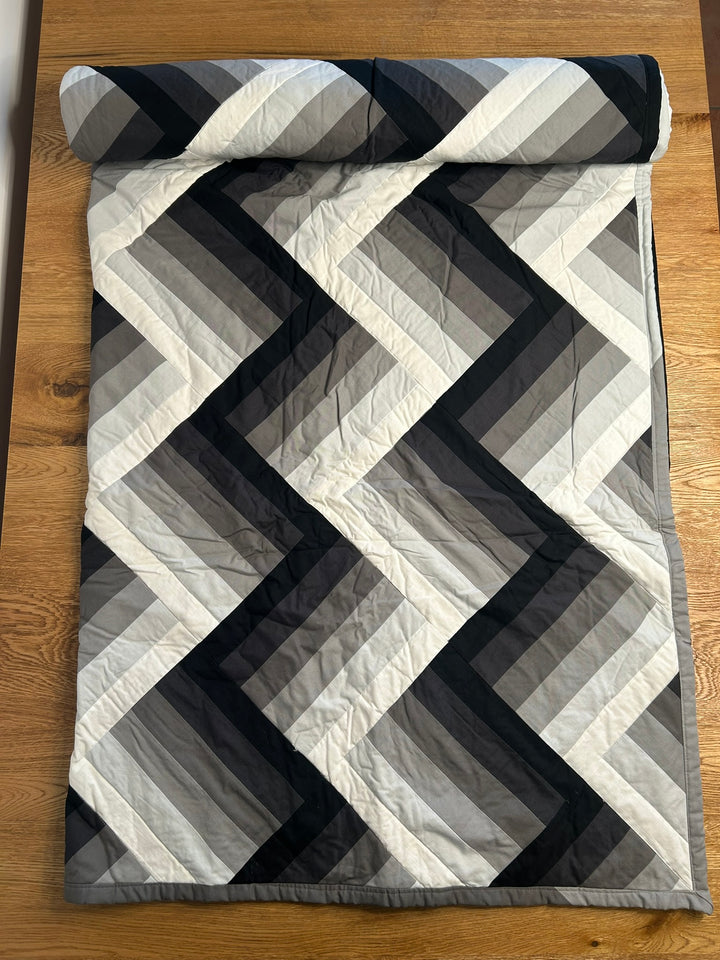 Patchwork - Decke Grau/Schwarz - BenBag GmbH