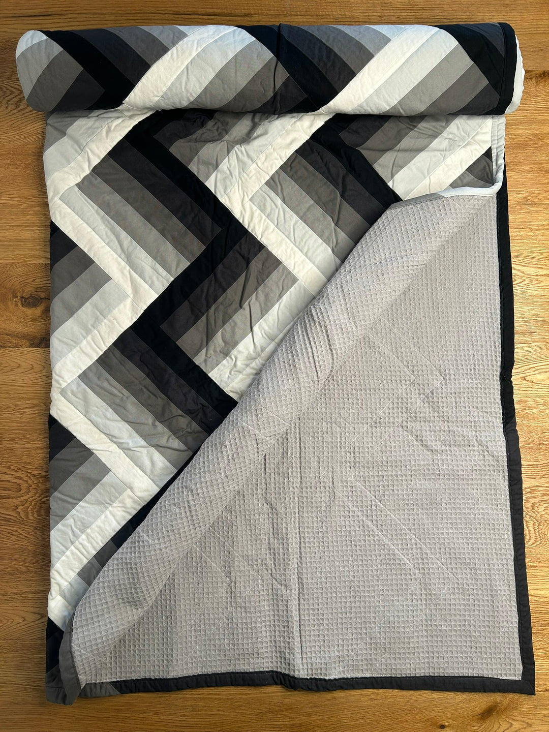 Patchwork - Decke Grau/Schwarz - BenBag GmbH