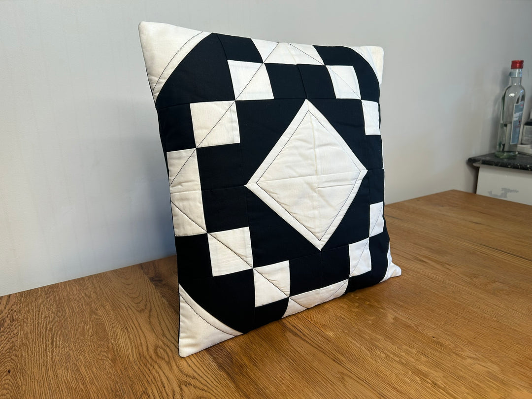 Kissenbezug mit Rauten - und Schachmuster II - BenBag GmbH