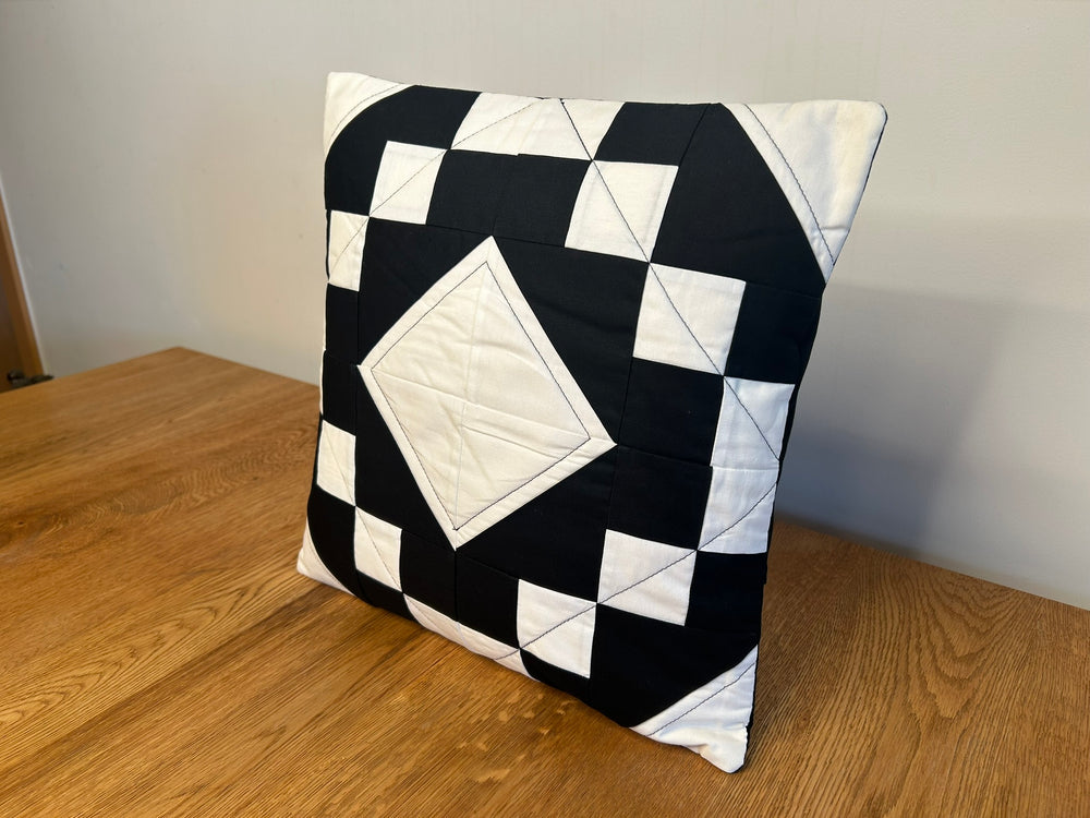 Kissenbezug mit Rauten - und Schachmuster II - BenBag GmbH