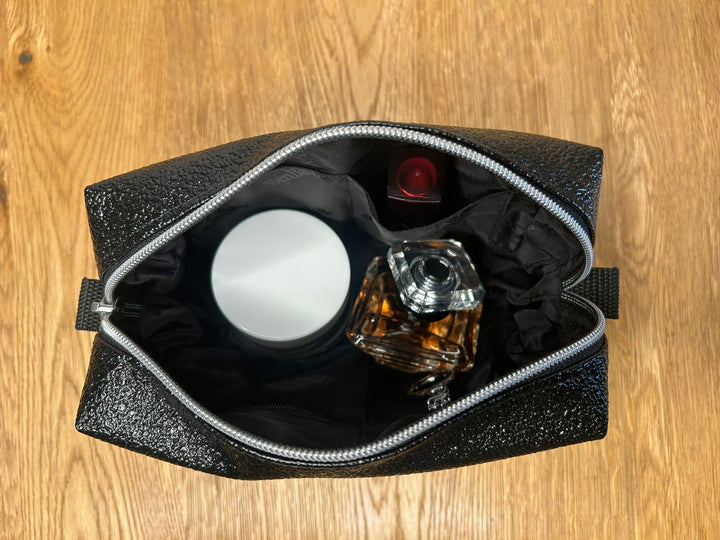 Kosmetiktasche Schwarz mit Glitzereffekt - BenBag GmbH